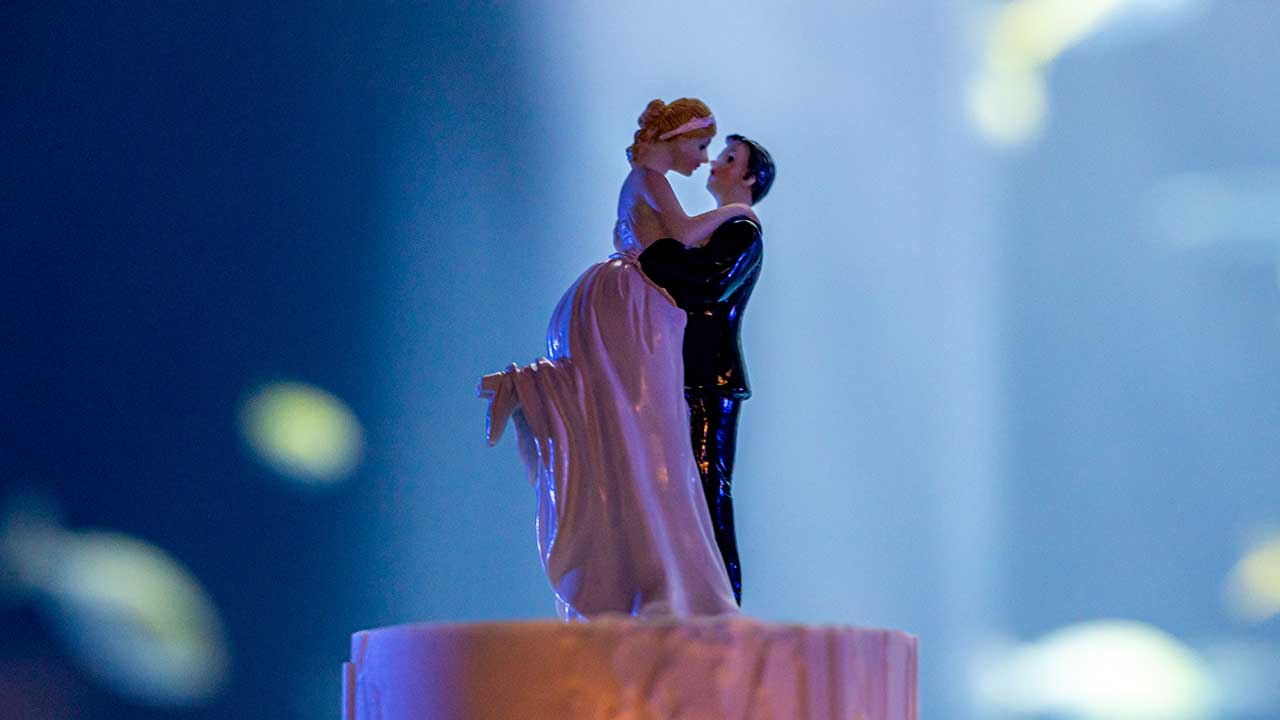 ブライダル人形